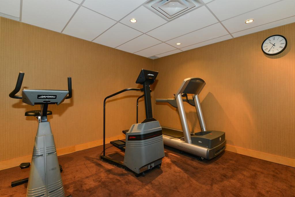 Edmonton Hotel & Convention Center إيدمونتون المظهر الخارجي الصورة