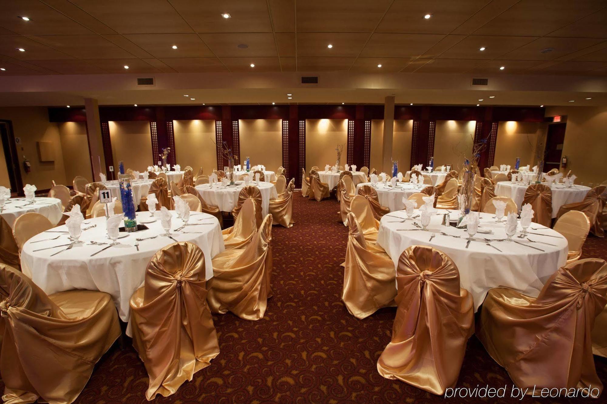 Edmonton Hotel & Convention Center إيدمونتون المظهر الخارجي الصورة