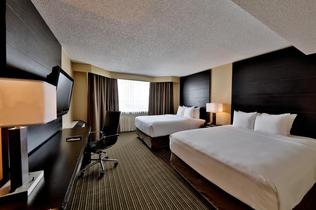 Edmonton Hotel & Convention Center إيدمونتون المظهر الخارجي الصورة